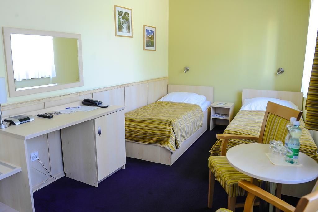 Hotel Pozyton Bydgoszcz Room photo